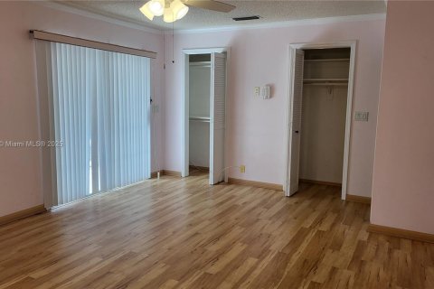 House in DeLand, Florida 3 bedrooms, 206.99 sq.m. № 1738768 - photo 24