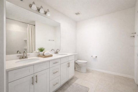 House in Winter Haven, Florida 3 bedrooms, 132.39 sq.m. № 2208290 - photo 7
