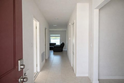 House in Winter Haven, Florida 3 bedrooms, 132.39 sq.m. № 2208290 - photo 10