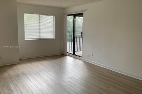Condo in Coral Springs, Florida, 2 bedrooms  № 1860654 - photo 2