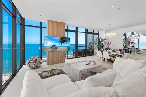 Condo in Miami Beach, Florida, 3 bedrooms  № 1864656 - photo 1