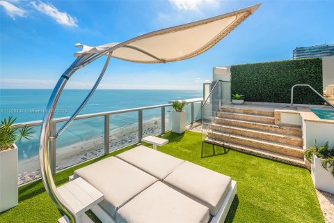 Condo in Miami Beach, Florida, 3 bedrooms  № 1864656 - photo 30