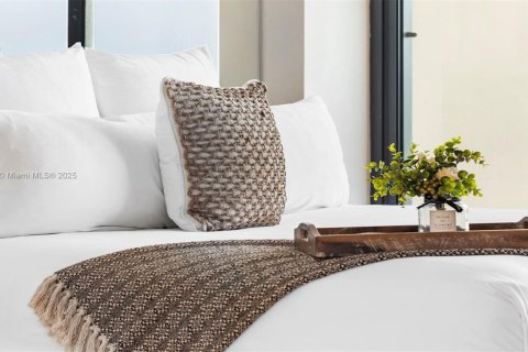 Condo in Miami Beach, Florida, 3 bedrooms  № 1864656 - photo 11