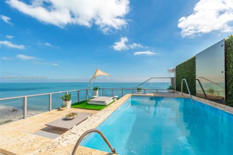 Condo in Miami Beach, Florida, 3 bedrooms  № 1864656 - photo 3