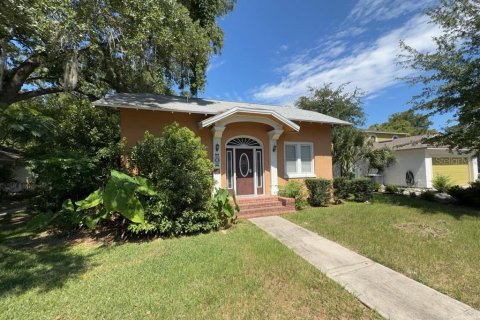 House in Winter Garden, Florida 2 bedrooms, 97.92 sq.m. № 2349688
