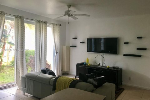 Touwnhouse à vendre à Oakland Park, Floride: 3 chambres, 140.65 m2 № 2034911 - photo 6