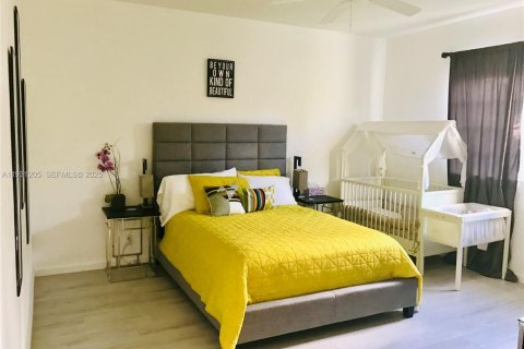 Touwnhouse à vendre à Oakland Park, Floride: 3 chambres, 140.65 m2 № 2034911 - photo 8