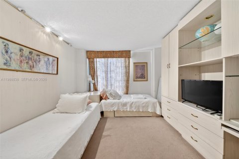Condo in Aventura, Florida, 2 bedrooms № 2091298 - photo 23