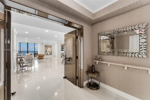 Купить кондоминиум в Санни-Айлс-Бич, Флорида 6 спален, 420.01м2, № 2154801 - фото 16