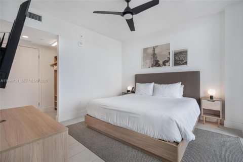 Condo in Miami, Florida, 1 bedroom  № 2181469 - photo 21