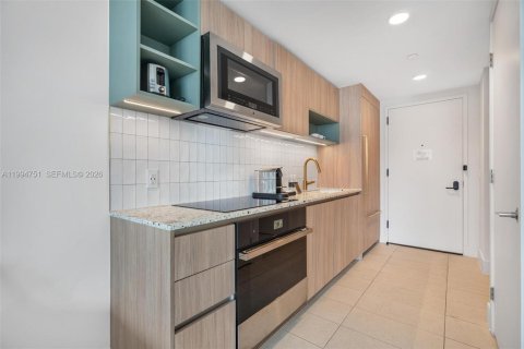 Condo in Miami, Florida, 1 bedroom  № 2181469 - photo 19