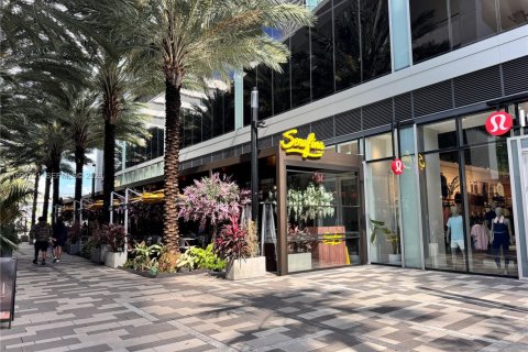 Condo in Miami, Florida, 1 bedroom  № 2181469 - photo 3