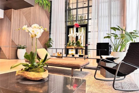 Condo in Miami, Florida, 1 bedroom  № 2181469 - photo 6