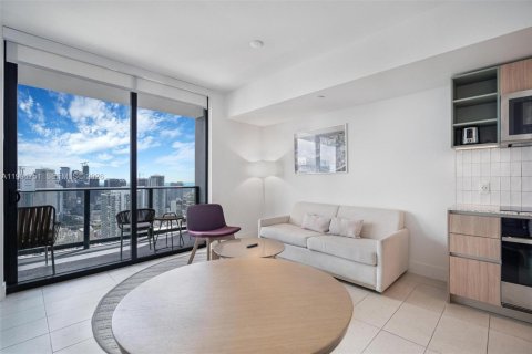 Condo in Miami, Florida, 1 bedroom  № 2181469 - photo 16