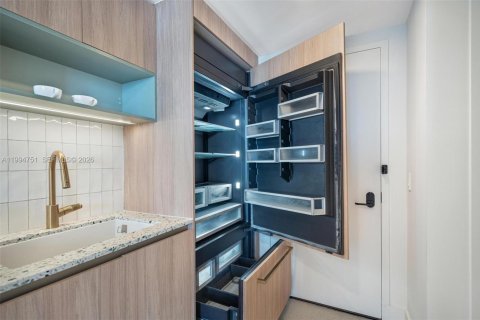 Condo in Miami, Florida, 1 bedroom  № 2181469 - photo 20