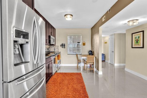 Condominio en venta en Pompano Beach, Florida, 3 dormitorios, 129.13 m2 № 2266204 - foto 18