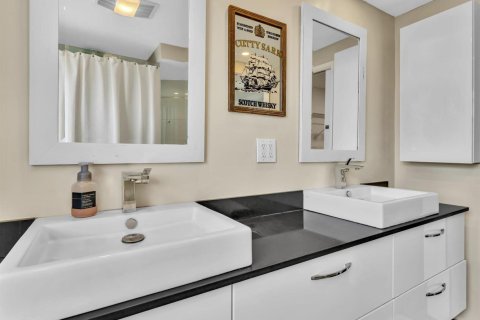 Condominio en venta en Pompano Beach, Florida, 3 dormitorios, 129.13 m2 № 2266204 - foto 11