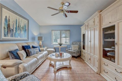 House in Ocala, Florida 3 bedrooms, 172.33 sq.m. № 1884821 - photo 11