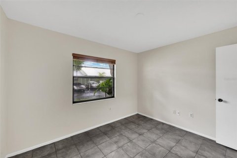 House in Sarasota, Florida 2 bedrooms, 111.85 sq.m. № 2142709 - photo 14