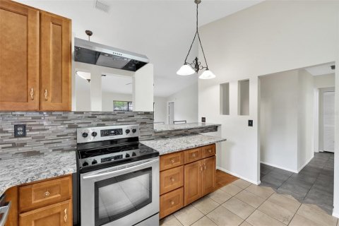 House in Sarasota, Florida 2 bedrooms, 111.85 sq.m. № 2142709 - photo 9