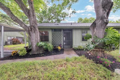 House in Sarasota, Florida 2 bedrooms, 111.85 sq.m. № 2142709