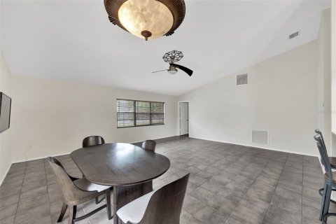 House in Sarasota, Florida 2 bedrooms, 111.85 sq.m. № 2142709 - photo 17