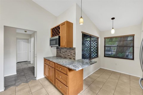 House in Sarasota, Florida 2 bedrooms, 111.85 sq.m. № 2142709 - photo 5