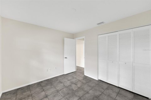 House in Sarasota, Florida 2 bedrooms, 111.85 sq.m. № 2142709 - photo 15
