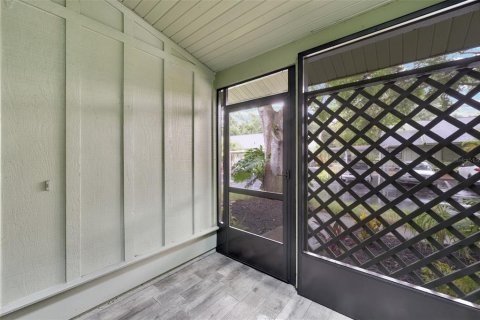 House in Sarasota, Florida 2 bedrooms, 111.85 sq.m. № 2142709 - photo 2