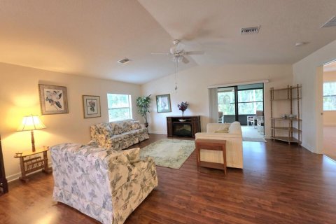 House in St. Lucie, Florida 2 bedrooms, 137.68 sq.m. № 2245570 - photo 14