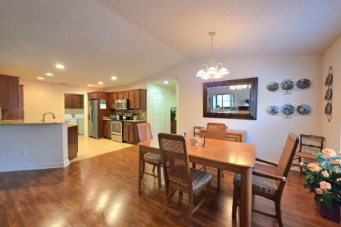 House in St. Lucie, Florida 2 bedrooms, 137.68 sq.m. № 2245570 - photo 9