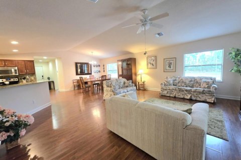 House in St. Lucie, Florida 2 bedrooms, 137.68 sq.m. № 2245570 - photo 11