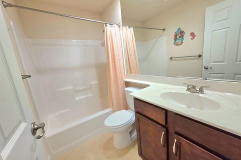 House in St. Lucie, Florida 2 bedrooms, 137.68 sq.m. № 2245570 - photo 22
