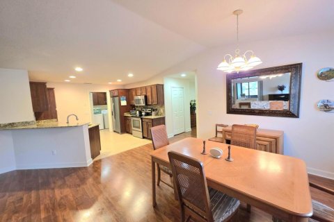 House in St. Lucie, Florida 2 bedrooms, 137.68 sq.m. № 2245570 - photo 30