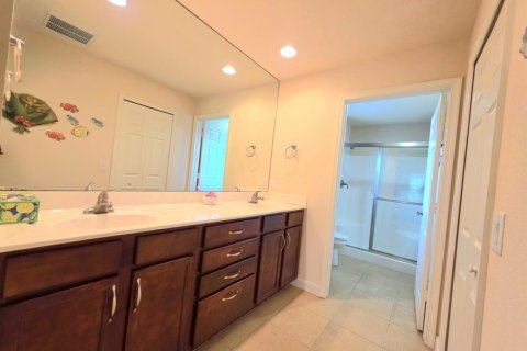 House in St. Lucie, Florida 2 bedrooms, 137.68 sq.m. № 2245570 - photo 18