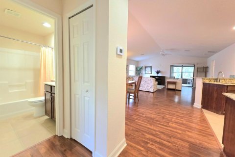 House in St. Lucie, Florida 2 bedrooms, 137.68 sq.m. № 2245570 - photo 13