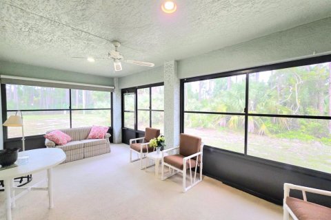 House in St. Lucie, Florida 2 bedrooms, 137.68 sq.m. № 2245570 - photo 24