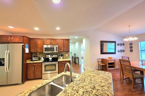 House in St. Lucie, Florida 2 bedrooms, 137.68 sq.m. № 2245570 - photo 5