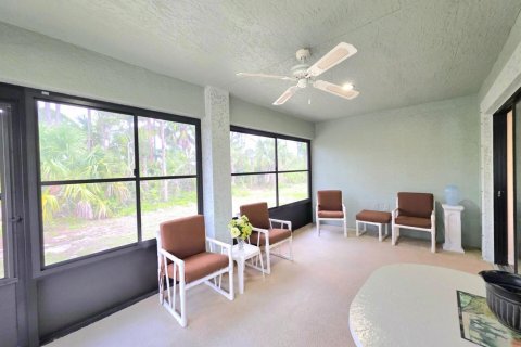 House in St. Lucie, Florida 2 bedrooms, 137.68 sq.m. № 2245570 - photo 23