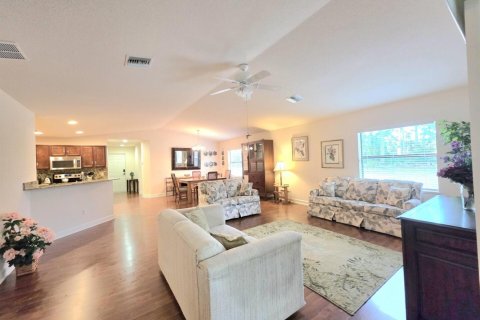 House in St. Lucie, Florida 2 bedrooms, 137.68 sq.m. № 2245570 - photo 3