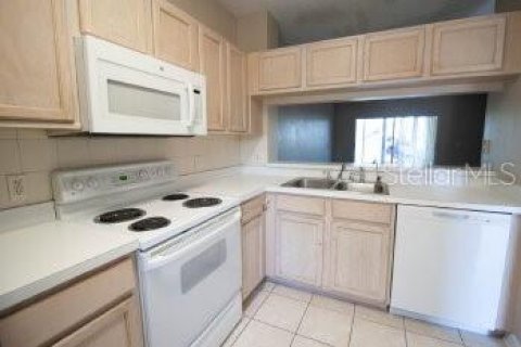 Touwnhouse à louer à Bradenton, Floride: 2 chambres, 100.33 m2 № 2421876 - photo 3