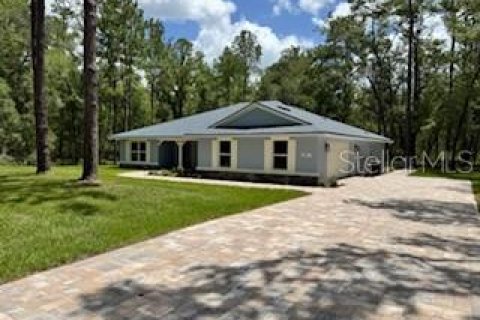 House in Citrus Springs, Florida 4 bedrooms, 203.27 sq.m. № 1809944 - photo 2