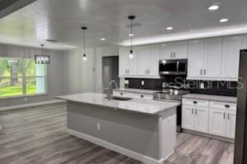 House in Citrus Springs, Florida 4 bedrooms, 203.27 sq.m. № 1809944 - photo 8
