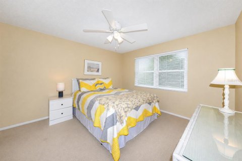 Condo in Punta Gorda, Florida, 2 bedrooms № 2232267 - photo 12