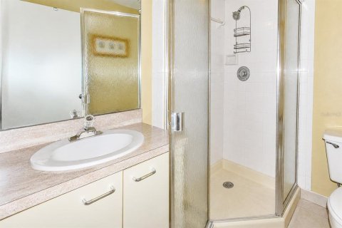 Condo in Punta Gorda, Florida, 2 bedrooms № 2232267 - photo 16