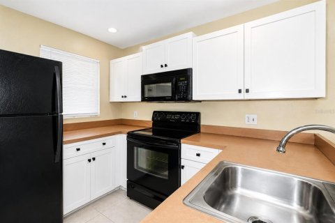 Condo in Punta Gorda, Florida, 2 bedrooms № 2232267 - photo 4