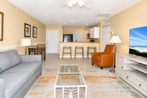 Condo in Punta Gorda, Florida, 2 bedrooms № 2232267 - photo 9