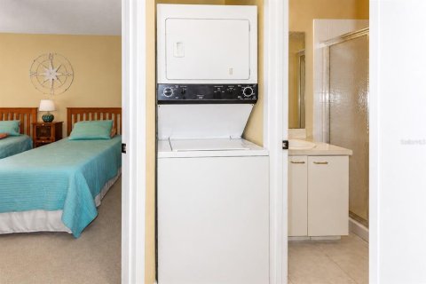 Condo in Punta Gorda, Florida, 2 bedrooms № 2232267 - photo 17