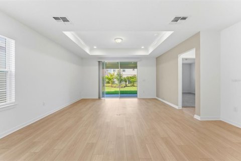 Купить виллу или дом в Аполло-Бич, Флорида 9 комнат, 213.12м2, № 2208010 - фото 6