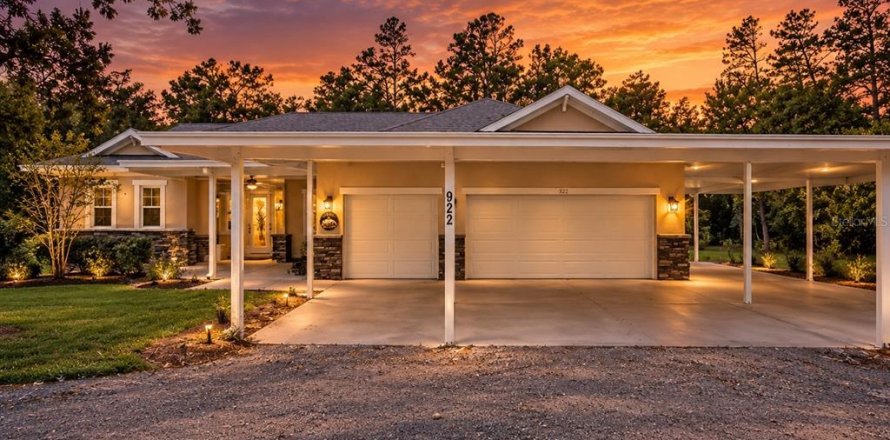 Villa ou maison à Lake Helen, Floride 4 chambres, 237.74 m2 № 2420010